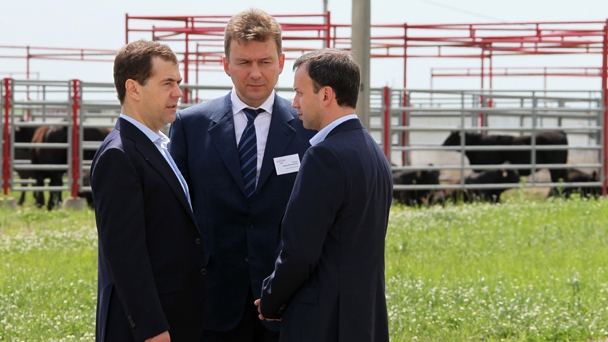 Prime Minister Dmitry Medvedev visits Kotlyakovo livestock farm