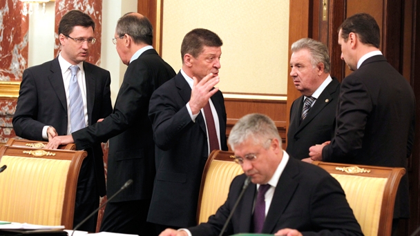 Members of the Russian government before a meeting of the Government of the Russian Federation