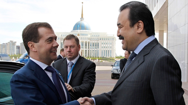 Prime Minister Dmitry Medvedev meets with Prime Minister of Kazakhstan Karim Massimov