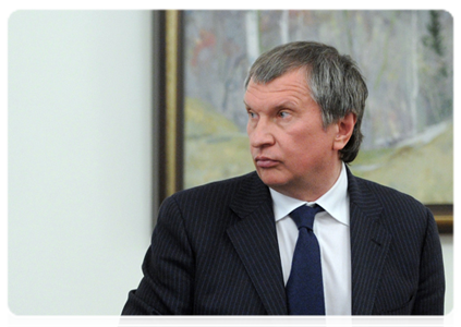 Deputy Prime Minister Igor Sechin at a meeting on motivating exploration of hard-to-recover oil reserves