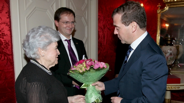 Prime Minister Dmitry Medvedev and Director of the Pushkin State Museum of Fine Arts Irina Antonova