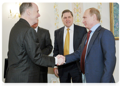 Prime Minister Vladimir Putin receiving Thomas Donilon, National Security Advisor to the President of the United States