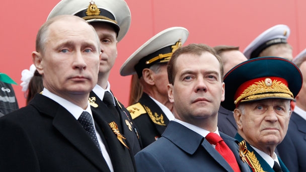 Президент Российской Федерации В.В.Путин и Председатель Правительства Российской Федерации Д.А.Медведев на военном параде на Красной площади, посвящённом 67-й годовщине Победы в Великой Отечественной войне