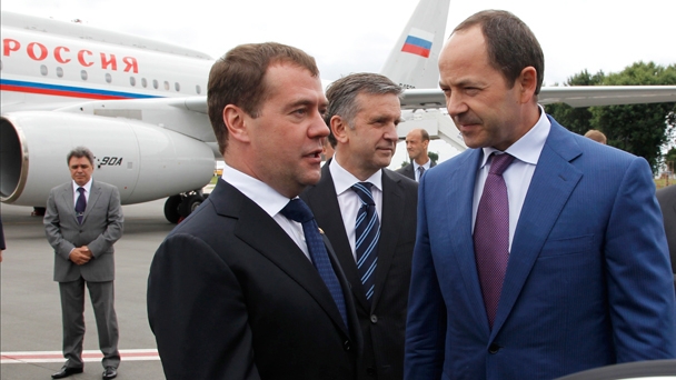 Prime Minister Dmitry Medvedev arrives in Ukraine