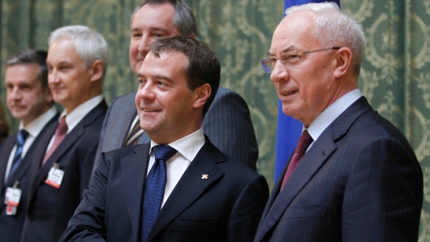 Prime Minister Dmitry Medvedev meeting with Ukrainian Prime Minister Mykola Azarov