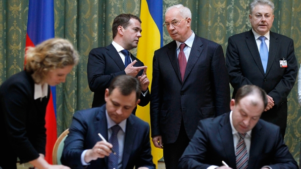 Several documents were signed in the presence of Prime Minister Dmitry Medvedev and Prime Minister of Ukraine Mykola Azarov