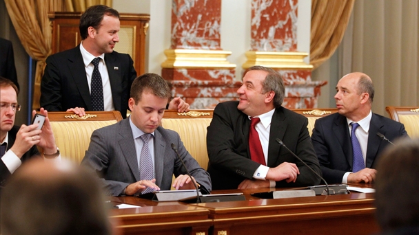 Члены Правительства Российской Федерации перед заседанием Правительства Российской Федерации
