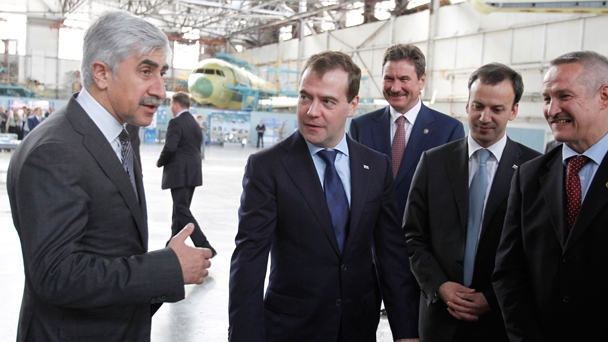 Prime Minister Dmitry Medvedev visits the Gorbunov Aviation Production Association
