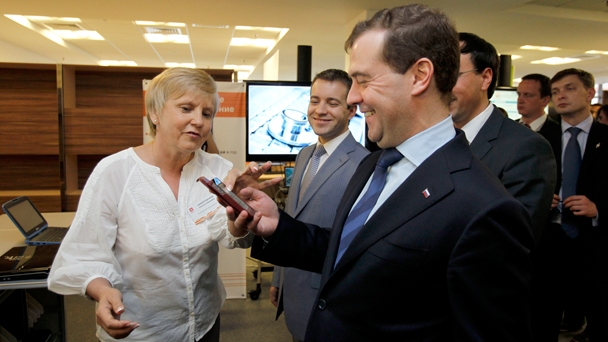 Председатель Правительства Российской Федерации Д.А.Медведев посетил казанский технопарк, где ему показали, как рождаются высокотехнологичные проекты, в том числе Иннополис – город-спутник Казани