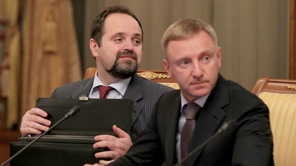 Minister of Natural Resources and Environment of the Russian Federation Sergei Donskoi and Minister of Education and Science Dmitry Livanov at a government meeting