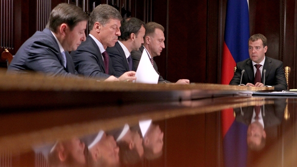 Dmitry Medvedev holds a meeting with his deputies