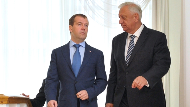 Председатель Правительства Российской Федерации Д.А.Медведев и Премьер-министр Республики Беларусь М.В.Мясникович