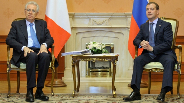 Prime Minister Dmitry Medvedev meets with Italian Prime Minister Mario Monti