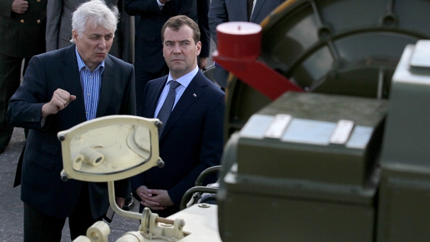 Prime Minister Dmitry Medvedev visits the Mechanical Engineering Design Bureau in Kolomna