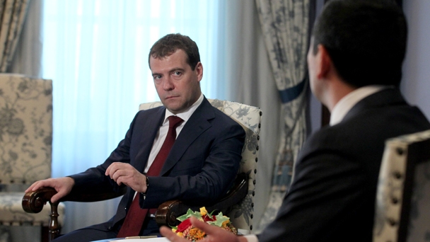 Prime Minister Dmitry Medvedev holds a meeting with Prime Minister of the Republic of Kyrgyzstan Omurbek Babanov