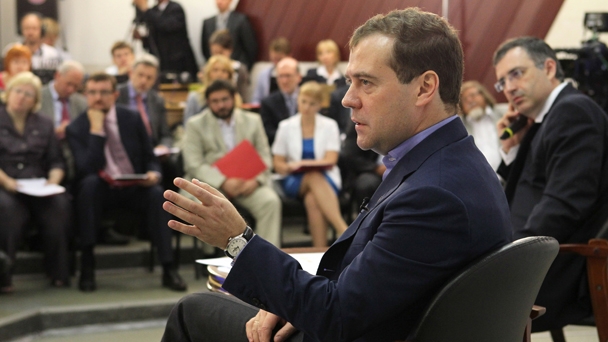 Prime Minister Dmitry Medvedev meets with Open Government experts