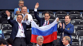 Председатель Правительства Российской Федерации Д.А.Медведев посетил матч по волейболу между женскими сборными России и Великобритании