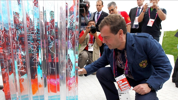 Prime Minister Dmitry Medvedev visits the Olympic Village and speaks with Russian athletes