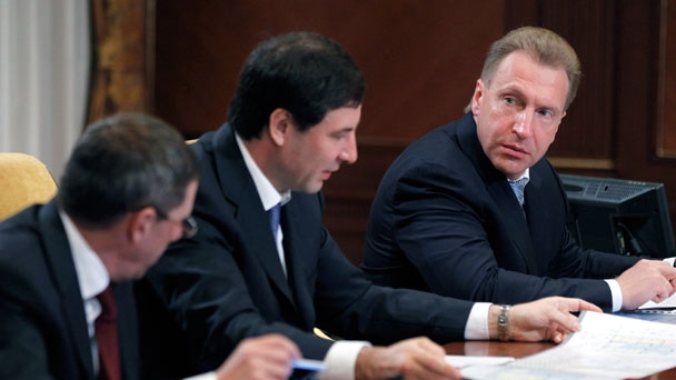 First Deputy Prime Minister Igor Shuvalov, Governor of the Chelyabinsk Region Mikhail Yurevich and Deputy Minister of Regional Development – Head of the Federal Agency for Construction, Housing and Utilities Vladimir Kogan at a meeting on housing construction