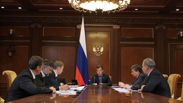 Prime Minister Dmitry Medvedev holds a meeting on problems in space activities