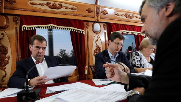 Prime Minister Dmitry Medvedev chairs meeting on railway tariffs policy on a train from Omsk to Tomsk