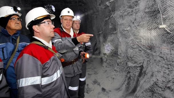 Prime Minister Dmitry Medvedev visits the Listvyazhnaya Coal Mine
