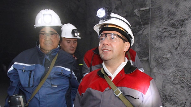 Председатель Правительства Российской Федерации Д.А.Медведев посетил угольную шахту «Листвяжная»