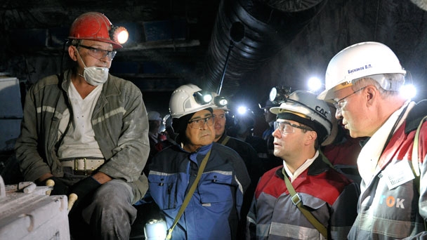 Prime Minister Dmitry Medvedev visits the Listvyazhnaya Coal Mine