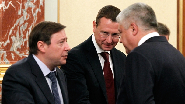 Presidential Plenipotentiary Envoy to the North Caucasus Federal District Alexander Khloponin, Minister of Energy Alexander Novak and Minister of the Interior Vladimir Kolokoltsev before the government meeting