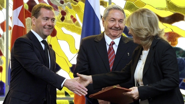 После российско-кубинских переговоров в присутствии Дмитрия Медведева был подписан ряд документов