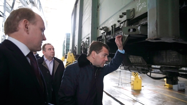 Reviewing SVRK carriage maintenance depot