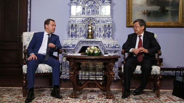 Беседа с Премьер-министром Киргизской Республики Жанторо Сатыбалдиевым