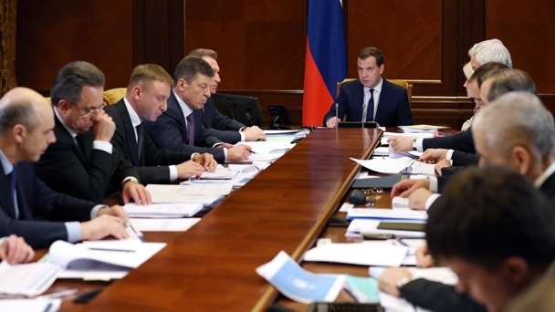 Meeting on budget policy in the social sphere for 2014-2016