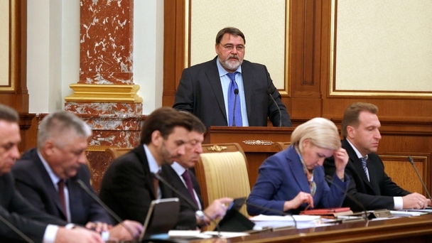 Head of the Federal Antimonopoly Service Igor Artemyev reports at the Government meeting