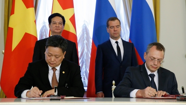 По итогам российско-вьетнамских переговоров в присутствии Дмитрия Медведева и Нгуен Тан Зунга был подписан ряд документов