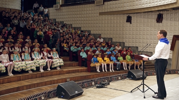 Meeting with participants in a gala concert of the 61st festival competition of children and youth art and creativity, Orlyata Rossii (Russian Eaglets)