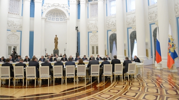 Совещание у Президента России Владимира Путина о ходе выполнения указов от 7 мая 2012 года №№596-606