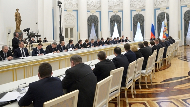 Meeting chaired by President Vladimir Putin on progress in implementing executive orders Nos. 596-606 of May 7, 2012